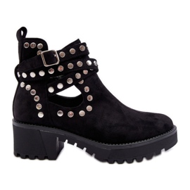 Botines clásicos de mujer con tachuelas negras. negro