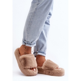 Pantuflas mujer beige