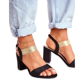 Sandalias de tacón con tira decorativa Negra negro