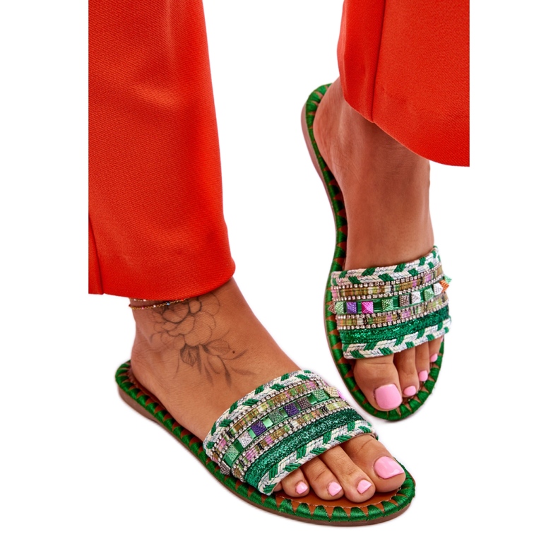 Chanclas adornos verdes