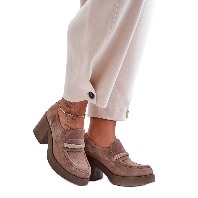 Zapatos de mujer de tacón con adorno de Ante Beige