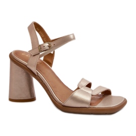 Step in style Sandalias Modelo Maciejka 06029-25 Dorado - Pisa con estilo amarillo