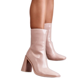 Step in style Botas Modelo Margit C-229 Beige - Pisa con estilo rosa