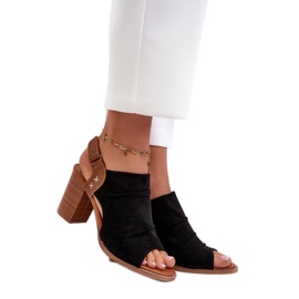 Step in style Sandalias Modelo Rosca 24SD35-7184 Negro - Pisa con estilo