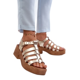 Step in style Sandalias Modelo Zazoo 40410 Dorado - Pisa con estilo amarillo