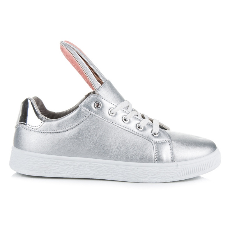 Zapatillas plateadas con daños gris