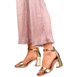 Sandalias de mujer 0696GO dorado amarillo