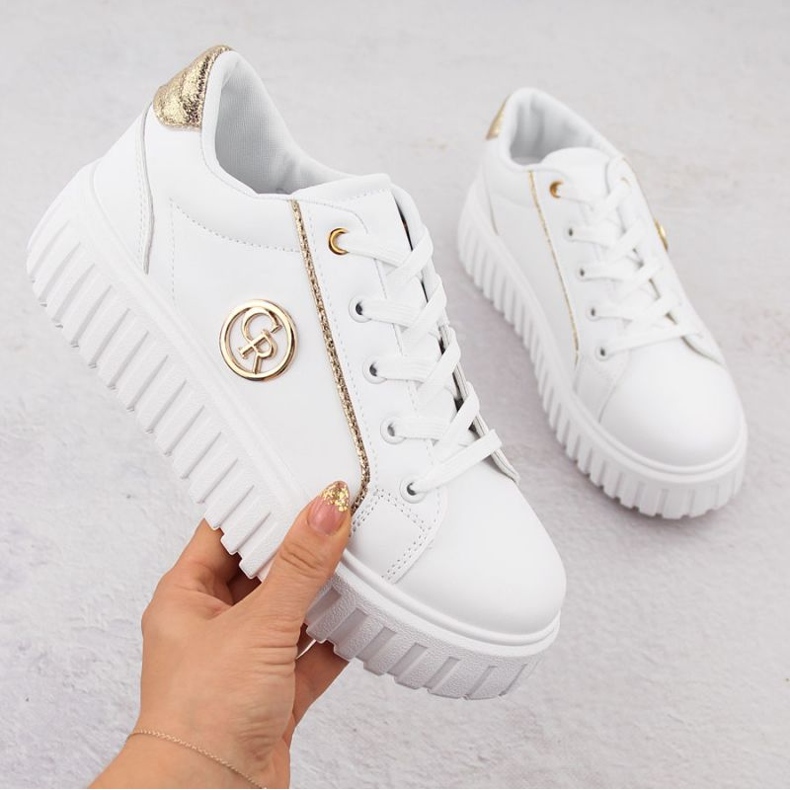 News Novedades zapatos en la plataforma 4757 EVE459. blanco