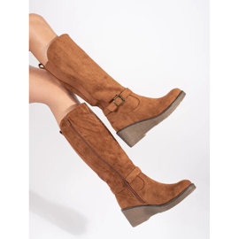 Botas cuña ante marrón