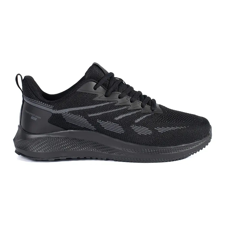 Vico Zapatillas deportivas de malla para hombre en color negro. Vico Zapatillas deportivas de malla para hombre en color negro.