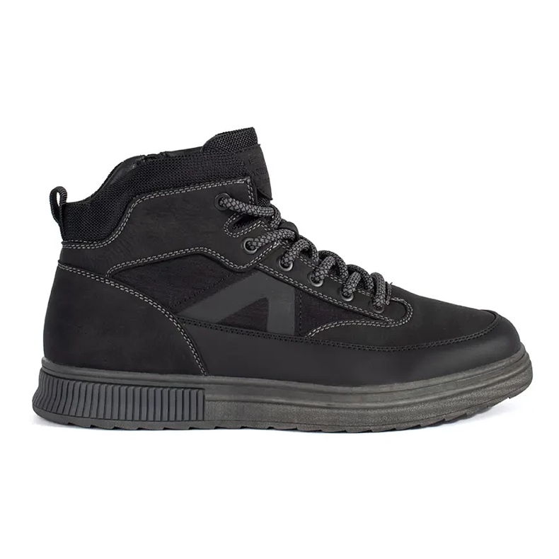 Botas altas de invierno para hombre con aislamiento negro.