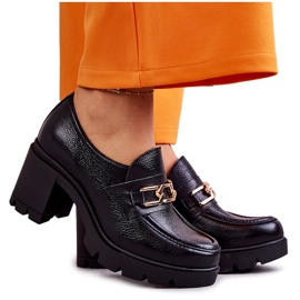 Zapatos de tacón alto de cuero negro Lemar con decoración dorada