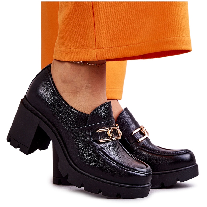 Zapatos de tacón alto de cuero negro Lemar con decoración dorada