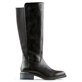Botas de mujer negras confeccionadas en ecopiel para el invierno. negro