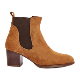 Botas Chelsea en el Camel Eco Suede Post marrón