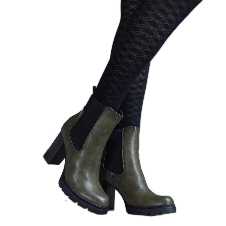 Botines slip-on verdes confeccionados en ecopiel Motena