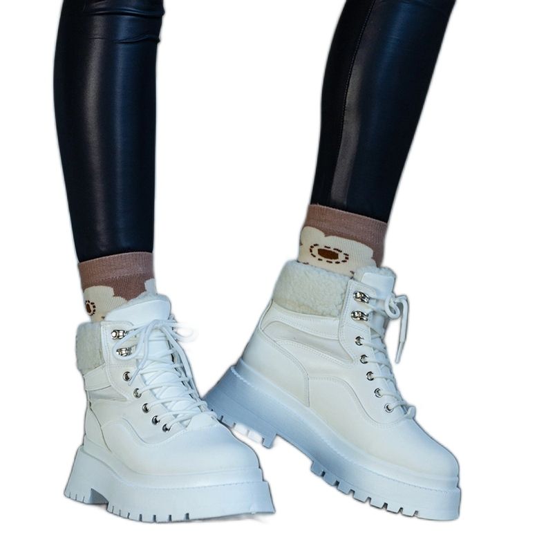 Zapatillas blancas con suela gruesa y pelo de Best. blanco Zapatillas blancas con suela gruesa y pelo de Best. blanco