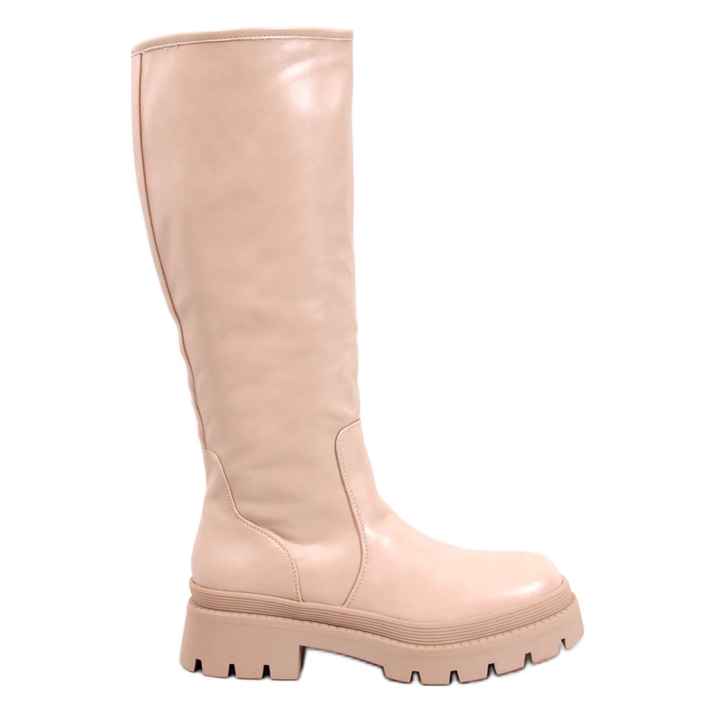 Botas Dillard Beige con suela gruesa.