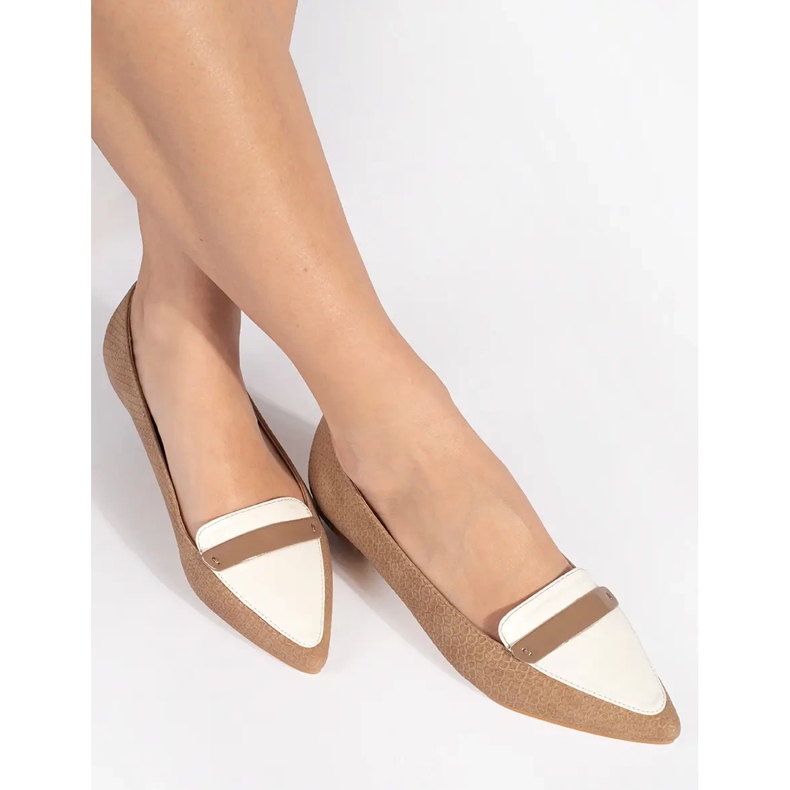 Bailarinas de mujer beige y blanca con punta en punta