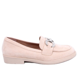 Mocasines clásicos de ante con decoración beige.