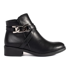 Botas Chelsea negras con tacón plano y tira decorativa. negro Botas Chelsea negras con tacón plano y tira decorativa. negro