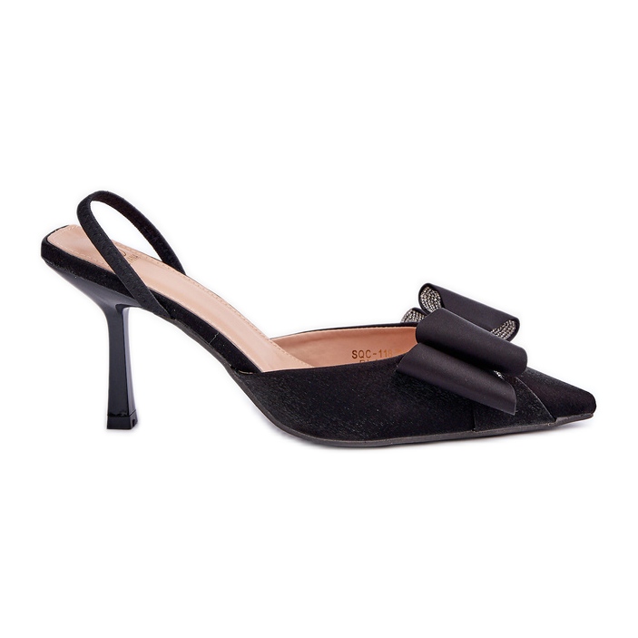 Tacones de tela negra con lazo. negro