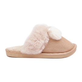 Pantuflas de mujer beige con pelo.