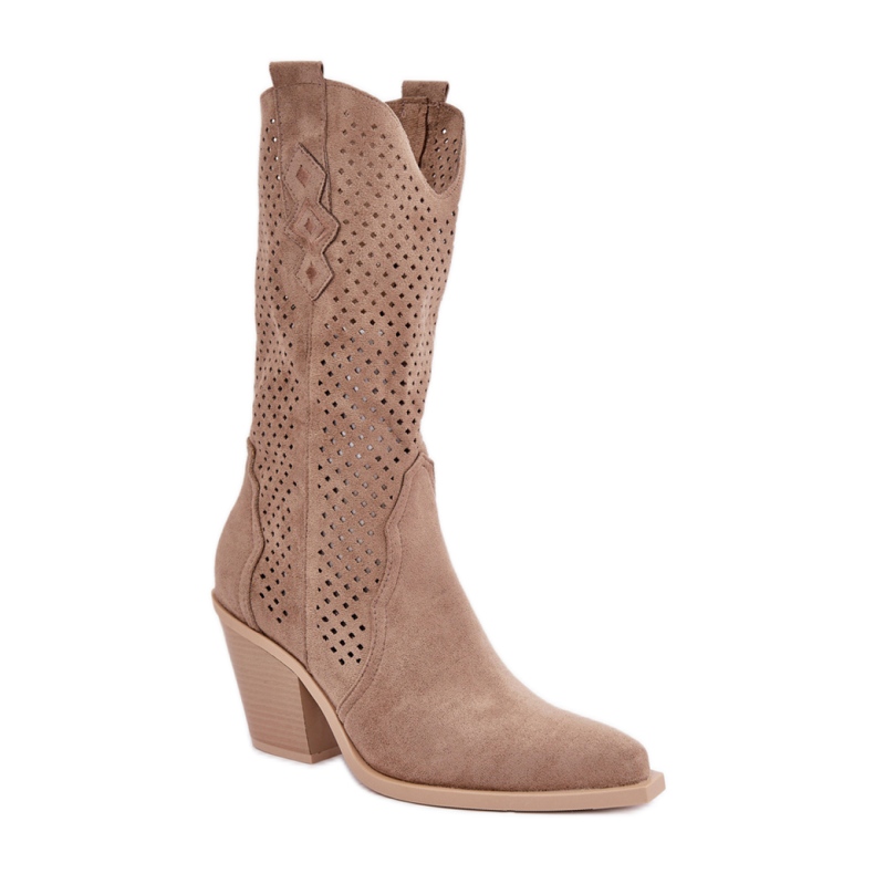 Botas cowboy beige con pala calada Botas cowboy beige con pala calada