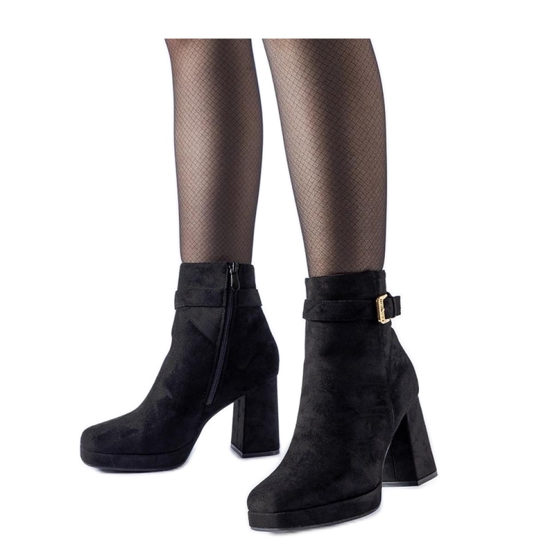 Botines clásicos aislantes negros confeccionados en ante Caio - Solea Botines clásicos aislantes negros confeccionados en ante Caio - Solea