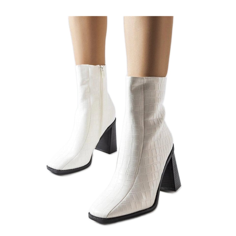 Botines blancos con piel imitación cocodrilo Belluci - Solea Botines blancos con piel imitación cocodrilo Belluci - Solea