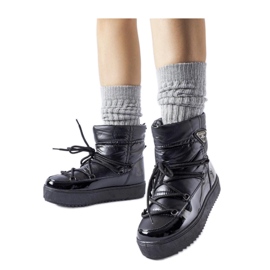 Botas de nieve negras con aislamiento y banda elástica. negro