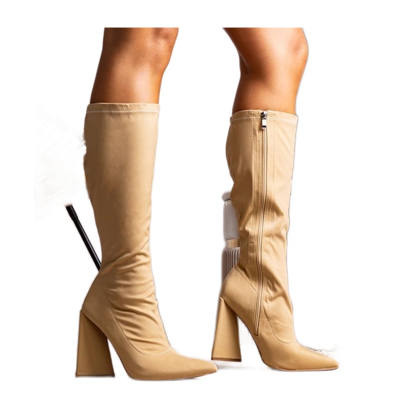Botas de tacón beige
