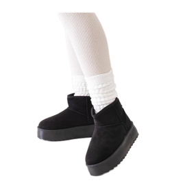 Botas de nieve casual negras con plataforma alta. negro