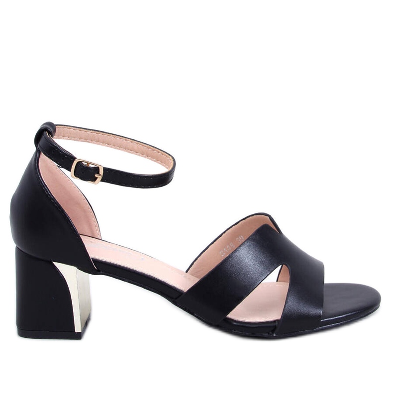 Sandalias negras de tacón negro