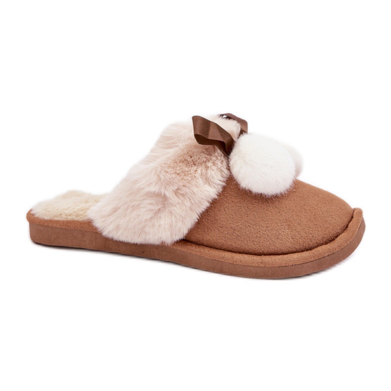 Pantuflas de mujer con suave pelo camel. marrón