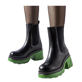 Botines aislantes negros con tacón verde Tirano - Solea Botines aislantes negros con tacón verde Tirano - Solea