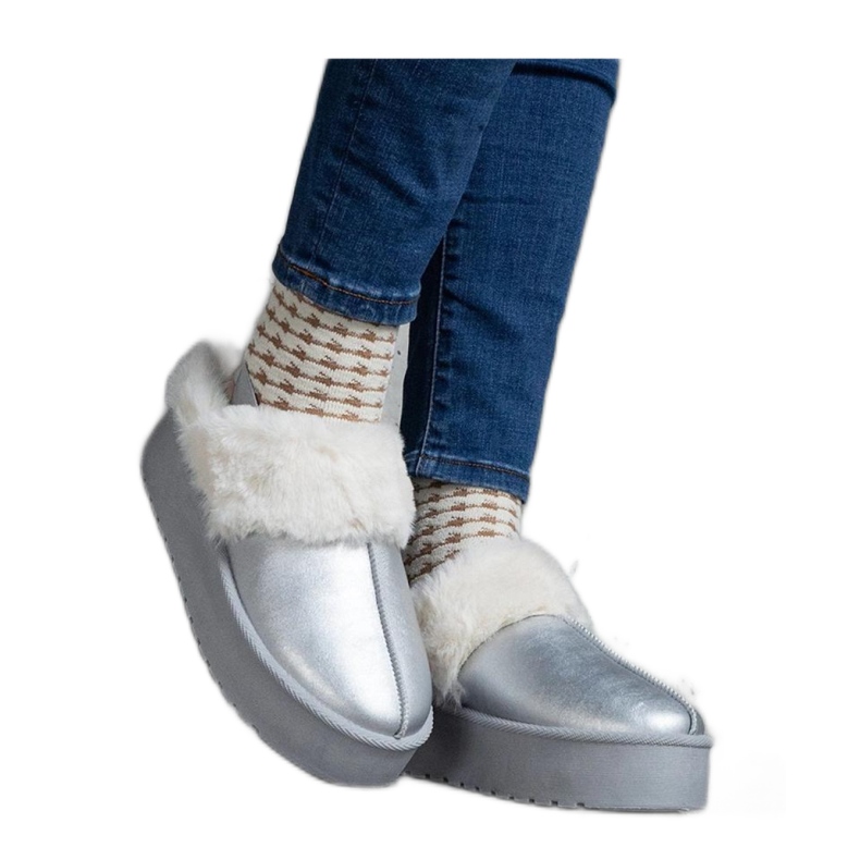 Zapatillas de plataforma plateadas decoradas con pelo y goma elástica en el talón, Asza - Solea gris