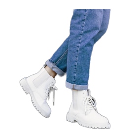Botas de montaña con aislamiento beige claro