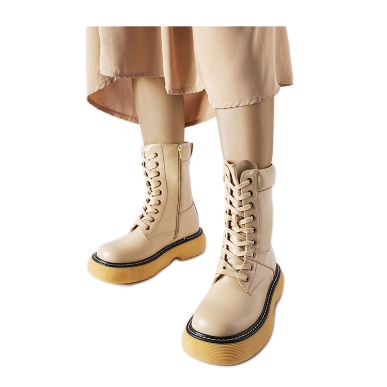 Trabajadores de plataforma aislada beige Trabajadores de plataforma aislada beige