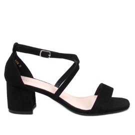 Sandalias negras de tacón bajo negro