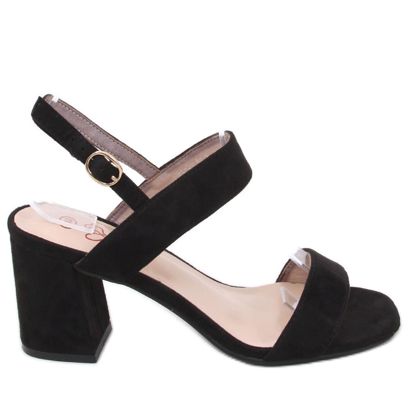 Sandalias negras de tacón negro
