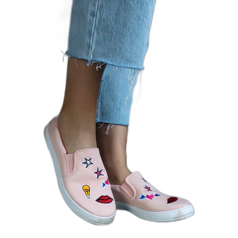Deportivas de tela rosa con parches rosado