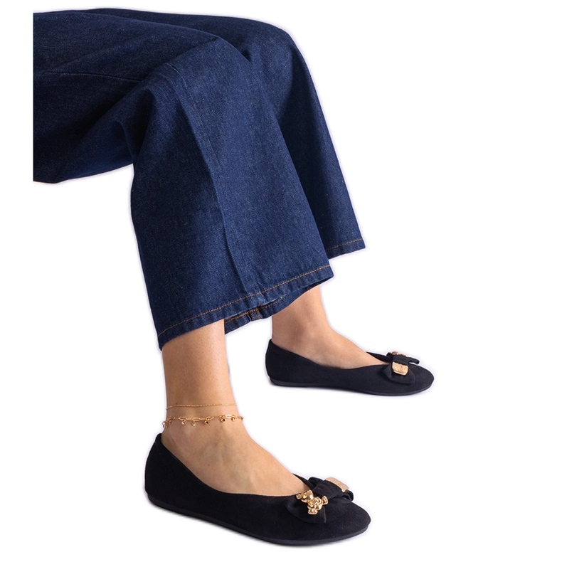 Bailarinas negras decoradas con lazo y broche. negro Bailarinas negras decoradas con lazo y broche. negro