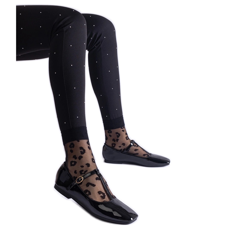 Bailarinas de charol negro con cinturón. Bailarinas de charol negro con cinturón.