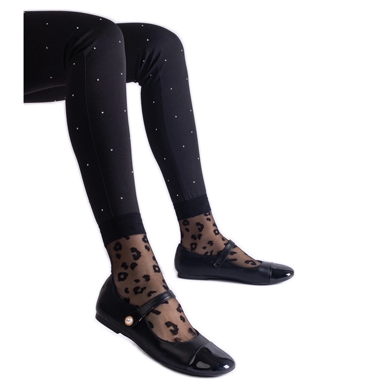 Bailarinas negras con puntera de charol y cierre con velcro. negro Bailarinas negras con puntera de charol y cierre con velcro. negro