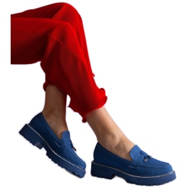 Mocasines de mezclilla azul con un adorno
