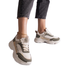 Deportivas verdes con inserciones de purpurina