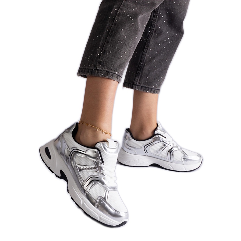 Zapatillas blancas y plateadas para mujeres plata