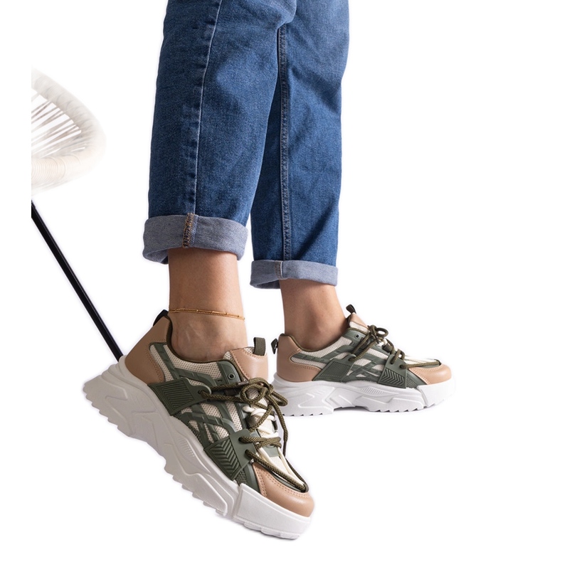 Deportivas verdes y beige de mujer