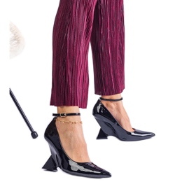 Salón cuña charol negro